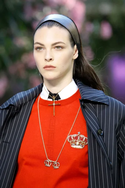 Look 2